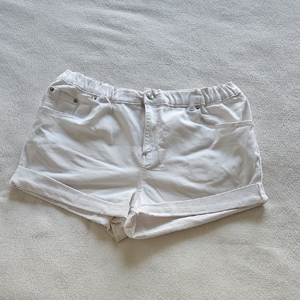 Women's White Casual Shorts
